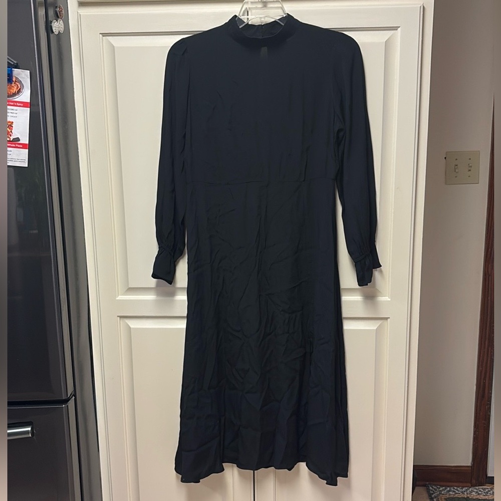 Pre-loved Ann Taylor loft size 6 Rayon dress